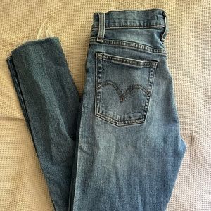 Levi Wedgie Skinny Jeans